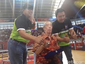 Kapolda Jatim Peduli Atlet Veteran Tenis Meja dan Sekolah