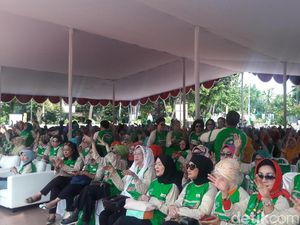 Peringati Hari Lansia, Massa Perempuan Kampanyekan Waspada Bencana Peringati Hari Lansia, Massa Perempuan Kampanyekan Waspada Bencana