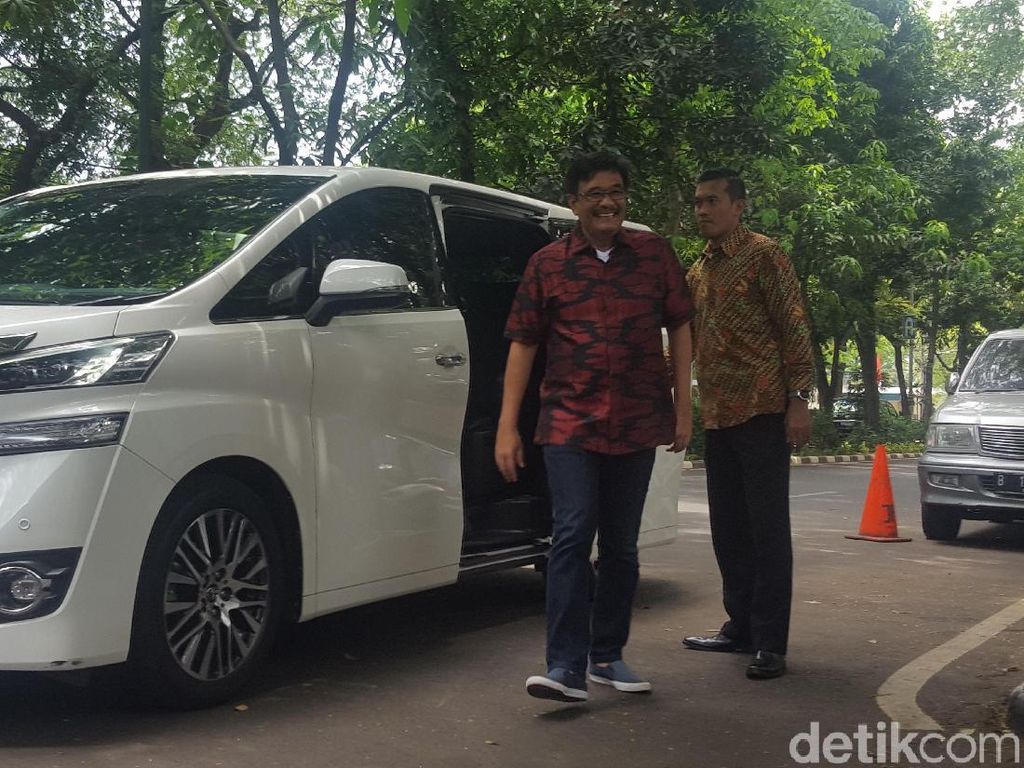 Bertemu Megawati, Djarot Bahas Jakarta dan Pilgub Jatim Bertemu Megawati, Djarot Bahas Jakarta dan Pilgub Jatim