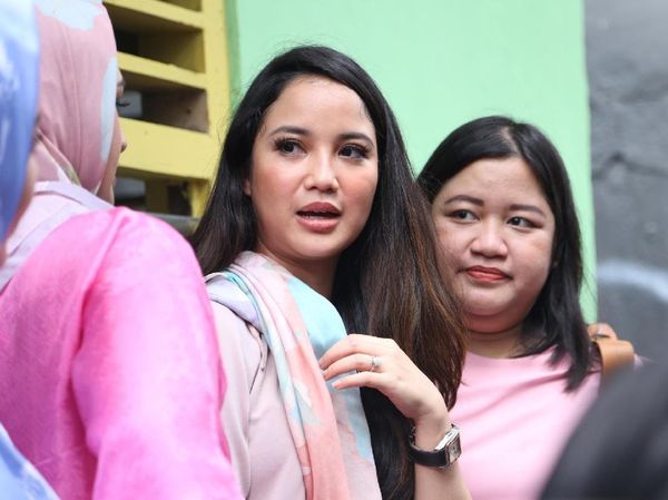 Ikut Chacha Frederica Berkegiatan Sosial