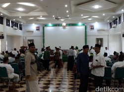Rapat dengan Para Kiai se-Jatim, Khofifah Bilang Begini