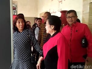 Susi dan Megawati Cipika-cipiki di PDIP, Bahas Pilgub Jabar?