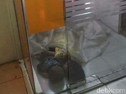 Fakta Foto Viral 2 Bocah yang Tidur di ATM Galur Jakpus