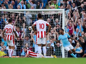 Produktivitas Sterling dan Jumlah Assist De Bruyne