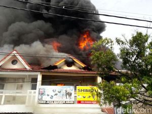Dua Ruko di Mulyosari Terbakar