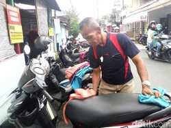 Tukang Parkir di Yogya Ini Beri Layanan Lebih