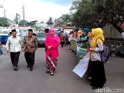 Mega Umumkan Jago PDIP untuk Pilgub Jatim, Ini Reaksi Khofifah