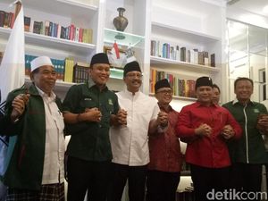 Gus Ipul dan Azwar Anas Saling Puji Usai Dijodohkan