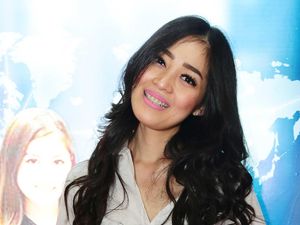 Cerai, Gracia Indri Salahkan Baju Pengantin Rancangan Ivan Gunawan