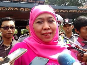 Khofifah Tunggu Hasil Musyawarah Kiai soal Wakilnya di Pilgub Jatim Khofifah Tunggu Hasil Musyawarah Kiai soal Wakilnya di Pilgub Jatim