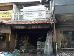 5 Ruko di Mulyosari Ludes, Ini Cerita Pemilik Toko Roda Mas