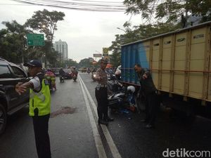 Motor Tabrak Truk, Mahasiswi di Bandung Tewas Seketika