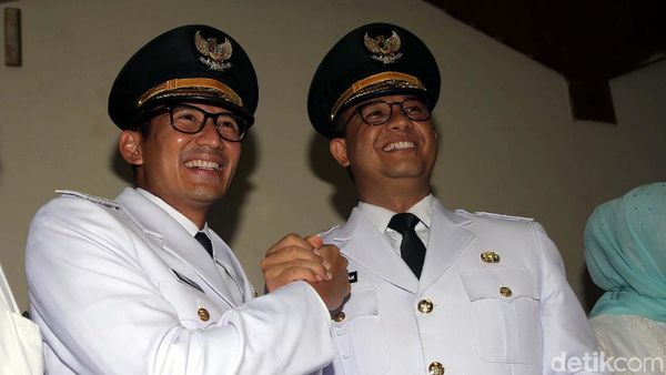 100 Hari Anies-Sandi dalam Jepretan Foto