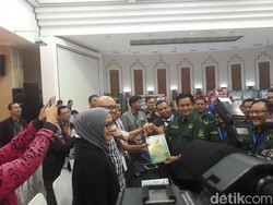 Yusril Pimpin PBB Daftar Pemilu 2019