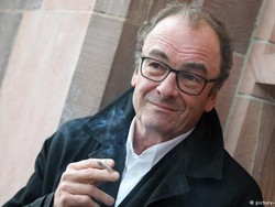 Penulis Robert Menasse Menangkan Hadiah Buku Jerman 2017