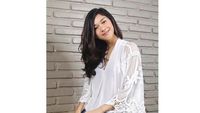 Lihat Foto Nana Mirdad, Bikin Adem