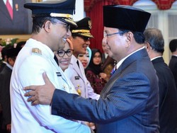 Ditanya Soal Bursa Capres Gerindra, Anies Geleng-geleng