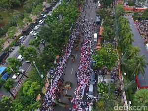 Balai Kota Penuh Orang, Ada Copet Beraksi