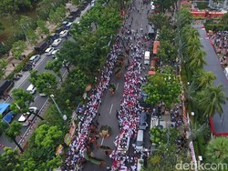 Balai Kota Penuh Orang, Ada Copet Beraksi