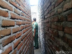 Derita Mbah Sri di Ponorogo, Gang Sempit ini Menuju Rumahnya?