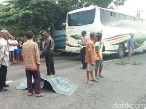 Gagal Salip Truk, BeAT Ditabrak Bus, Satu Pelajar Tewas