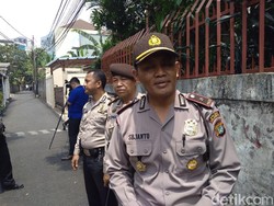 Polisi Patroli Jaga Area Kediaman Anies Baswedan