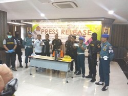 Selundupkan Sabu, Penumpang Pesawat Diamankan di Juanda