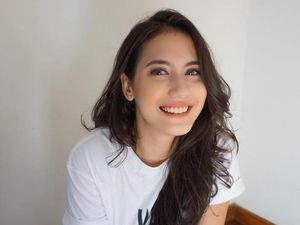 Senyum Semringah Pevita Pearce