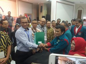 Rhoma Irama ke KPU, Daftarkan Partai Idaman Jadi Peserta Pemilu Rhoma Irama ke KPU, Daftarkan Partai Idaman Jadi Peserta Pemilu
