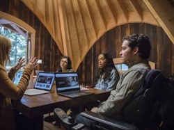 Perbedaan Kontras Bekerja di Amazon dan Microsoft