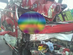 Dua Truk Adu Banteng di Blora, Satu Orang Tewas