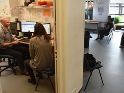 Pasien di Inggris Akan Ditanya tentang Orientasi Seksualnya