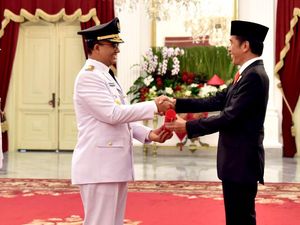 Kontroversi Pidato Pribumi, Jokowi: Tanya Pak Anies Kontroversi Pidato Pribumi, Jokowi: Tanya Pak Anies