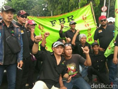Foto: FBR dan Bang Japar Siap Sambut Anies-Sandi di Balai Kota