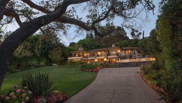 Foto: Intip Mewahnya Rumah The Kardashians yang Dijual Rp 105 Miliar