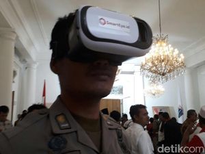 Serunya Nonton Sertijab Anies-Sandi Lewat Virtual Reality
