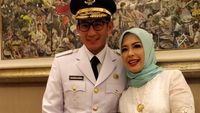 Foto: Gaya Hijab Berkebaya Istri Anies-Sandi Saat Pelantikan di Istana Negara