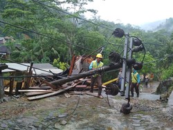 PLN Trenggalek Kebut Pembenahan Jaringan Rusak Akibat Longsor