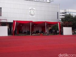 2 Layar Besar dan Kacamata Virtual Reality Disiapkan di Balai Kota