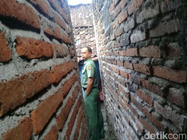 Foto: Mbah Sri dan Viral Cerita Sedih di Gang Super Sempit