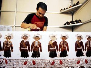 Batik Betawi