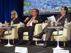 Diskusi Pengentasan Kemiskinan di Bank Dunia