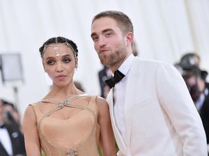 FKA Twigs Pernah Dibully Fans Robert Pattinson, Disebut Seperti Monyet