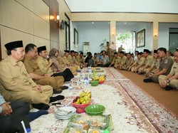 Jadi Cawagub, Bupati Anas Gelar Selamatan dengan Anak Yatim