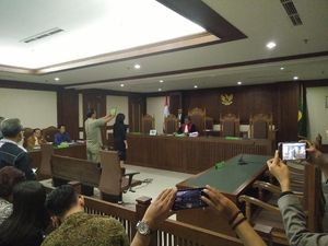 Dipecat karena Tolak Kebijakan RJ Lino, 5 Eks Buruh Ajukan PK