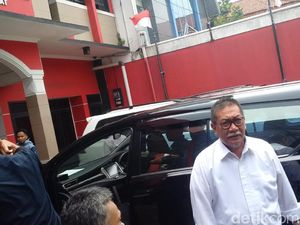 Deddy Mizwar Sambangi Kantor PDIP Jabar, Ada Apa?