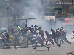 Pengunjuk Rasa di Kenya Bakar Kantor Polisi