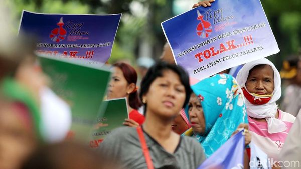 Tagih Janji, Ratusan Warga Gelar Aksi Tolak Reklamasi