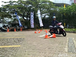 Sensasi Mengendarai Motor untuk Wanita, Yamaha Mio