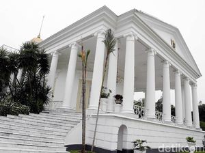 Viral Warga ke Istana Bogor Sabtu Malam, Istana: Tak Ada Pembagian Sembako Viral Warga ke Istana Bogor Sabtu Malam, Istana: Tak Ada Pembagian Sembako